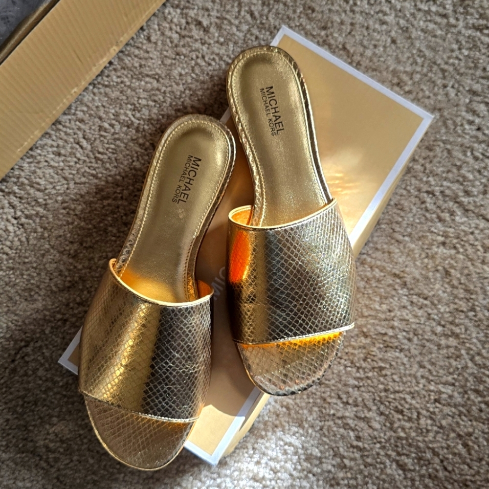 Micheal Kors metalic gold slides